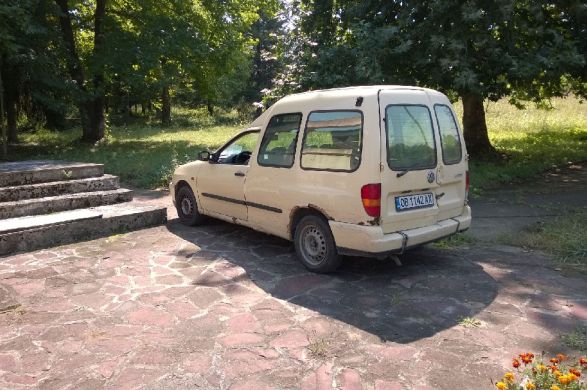 Altes Versorgungsfahrzeug in Slivek